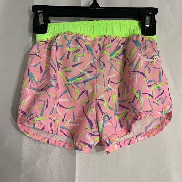 Girls Sketchers Active Shorts - Picture 2 of 3